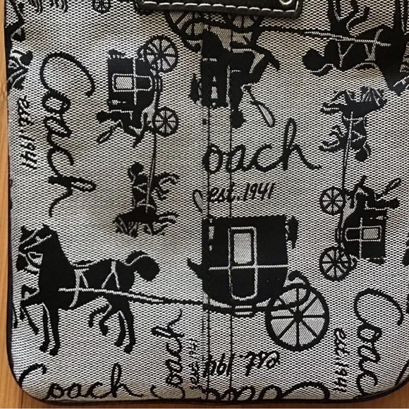 NWOT Coach Crossbody Courier Bag - Picture 4 of 8